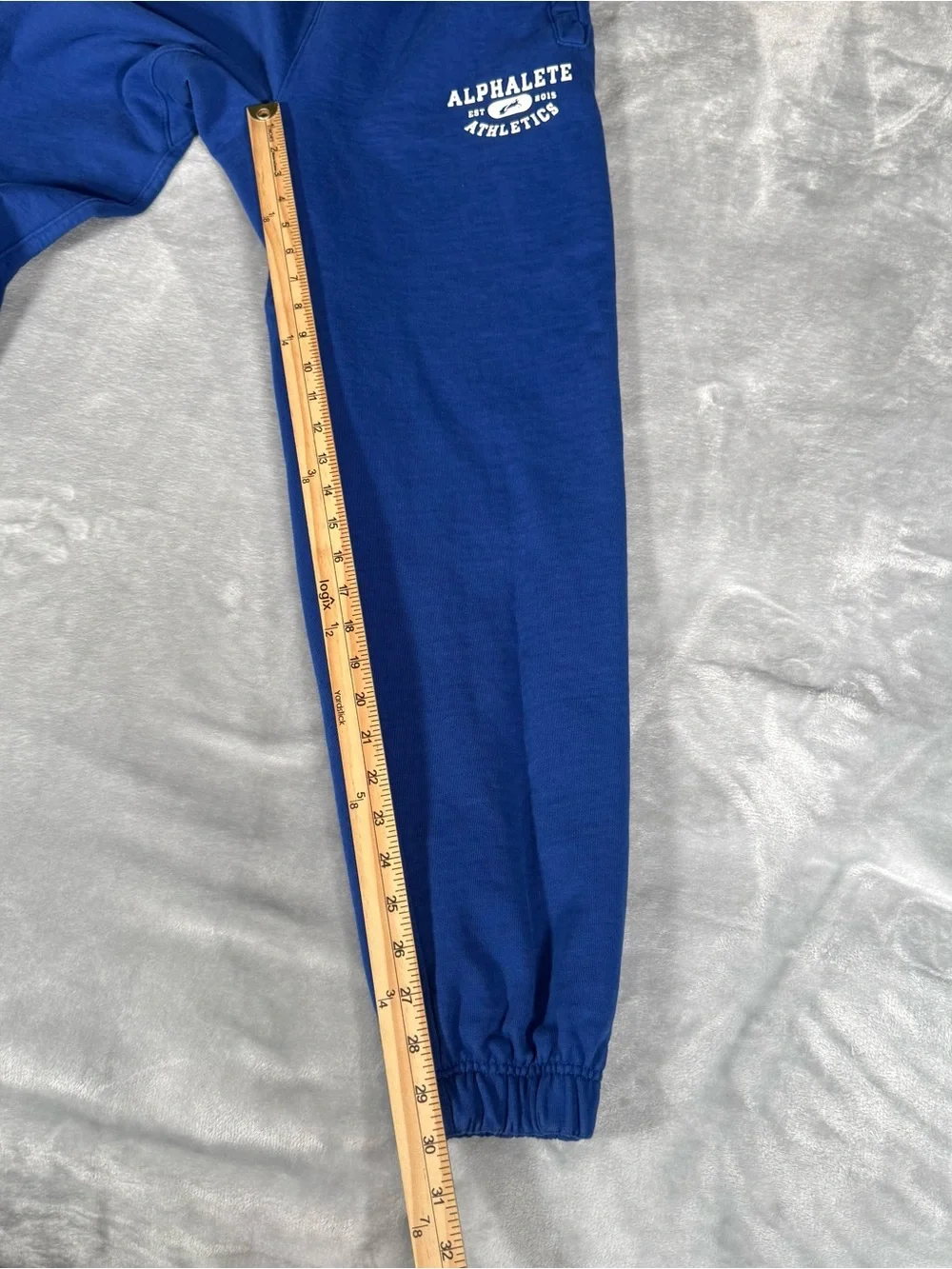 Alphalete Jogger Sweatpants Mens M 30” Tapered Fit Fleece Gym Washed Blue